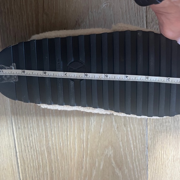 Louis Vuitton PASEO FLAT COMFORT SANDAL EU 38 US Size 8 - Picture 9 of 11